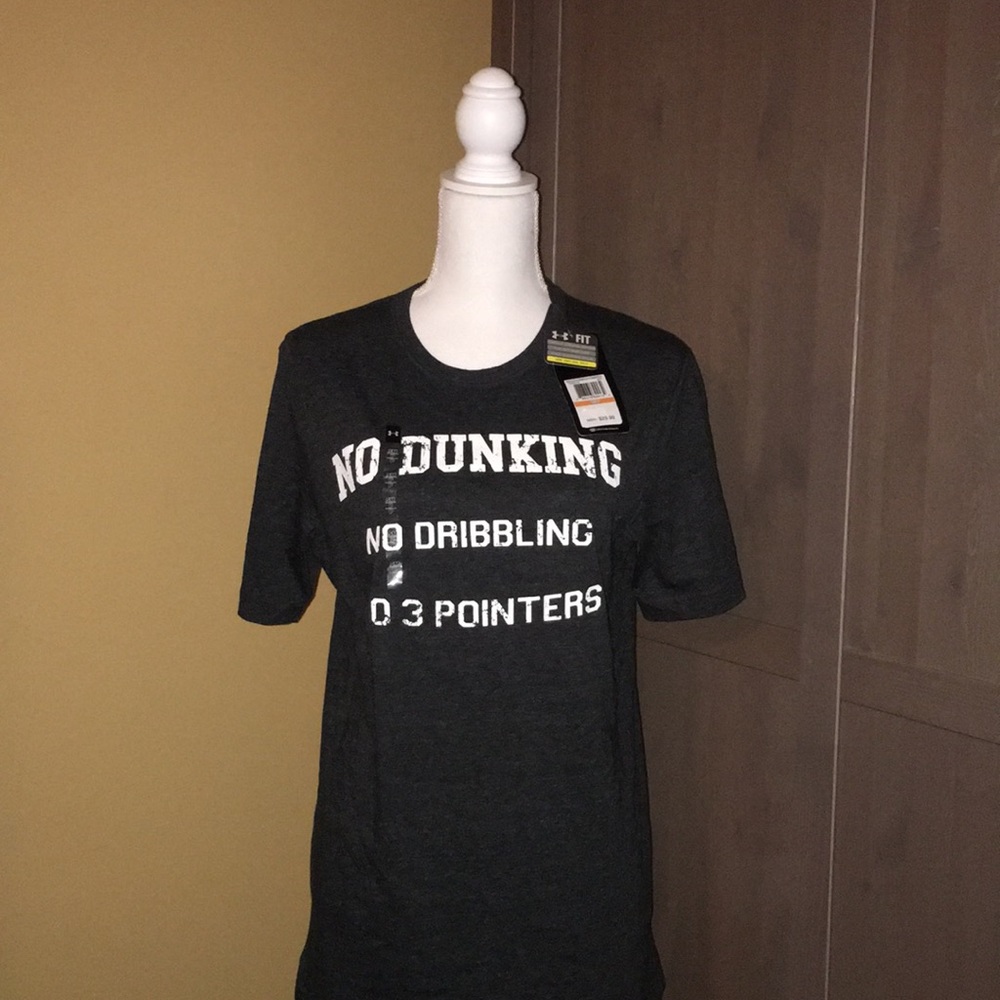 NWT UA Men’s Heat Gear T-shirt